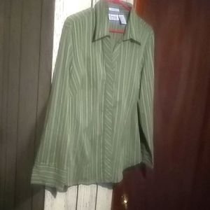 Green long sleeve blouse